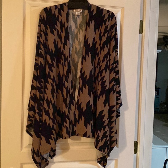 Kimono - Picture 1 of 2